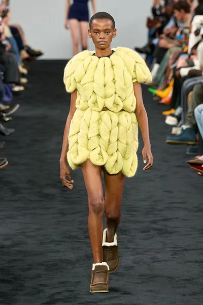 Look 1